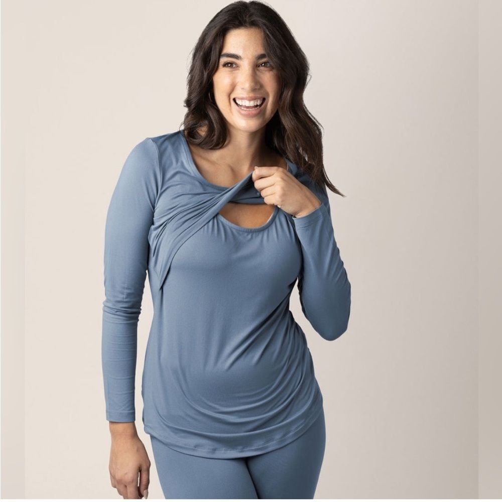 Kindred Bravely- Long Sleeve Navy Blue Stretch Nursing Top- Size XXL - see flaw!